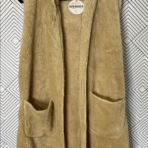 Cherish Sleeveless Cardigan Size L